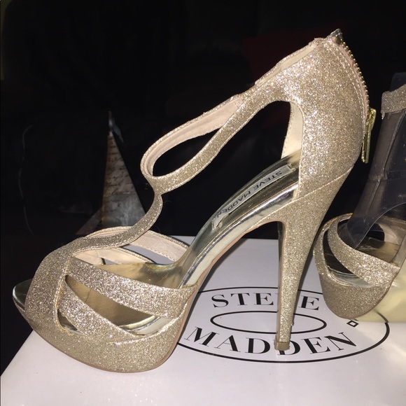 Steve Madden Gold glitter sandal - Picture 8 of 10